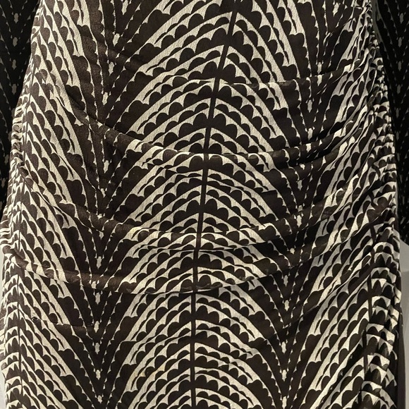 EUC SEXY KENNETH COLE SILK FAUX WRAP V~NECK DRESS - Picture 9 of 9